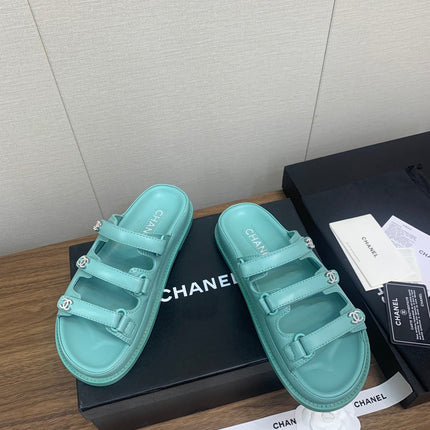 DAD SANDAL IN SKY BLUE LAMBSKIN MULE