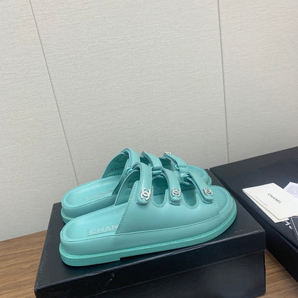 DAD SANDAL IN SKY BLUE LAMBSKIN MULE