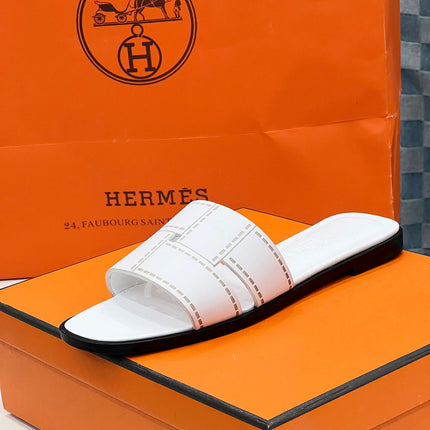 IDIOMA SANDAL IN WHITE CALFSKIN