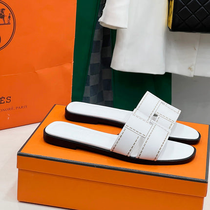 IDIOMA SANDAL IN WHITE CALFSKIN