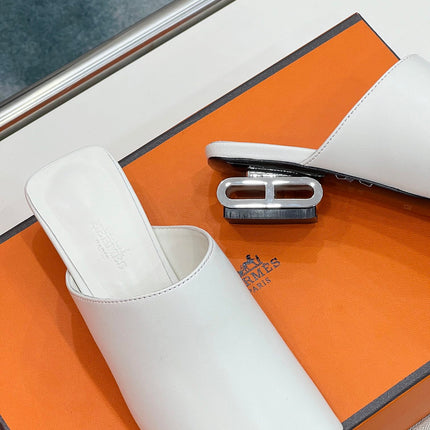 IDOLE SANDAL IN WHITE CALFSKIN