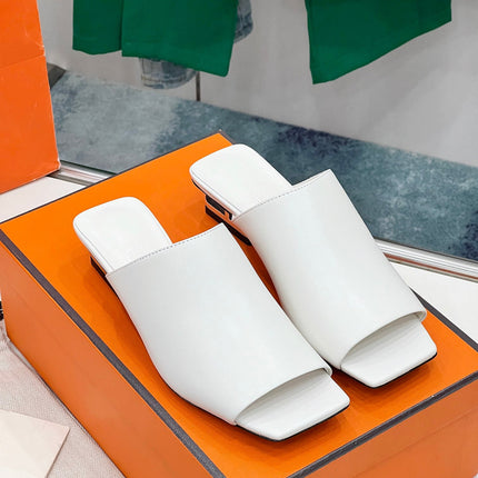 IDOLE SANDAL IN WHITE CALFSKIN