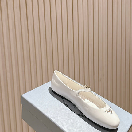 PRADA 25S BALLERINAS IN WHITE CALFSKIN GLOSSY
