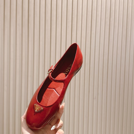 PRADA 25S BALLERINAS IN RED WINE CALFSKIN GLOSSY