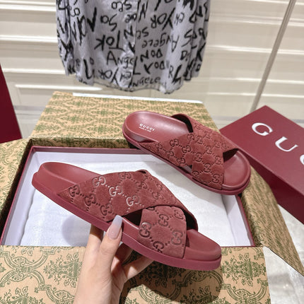 GG SLIDES IN RED SUEDE WITH EMBOSSED LOGO STYLE 9