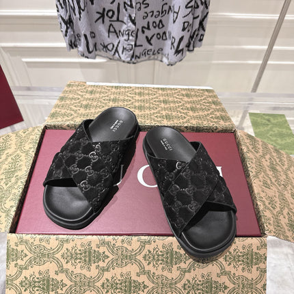 GG SLIDES IN BLACK SUEDE WITH EMBOSSED LOGO STYLE 6