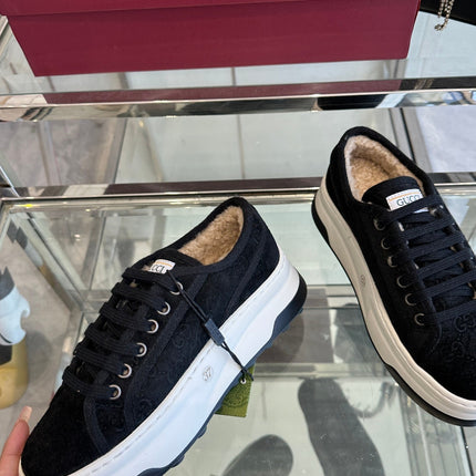GG SNEAKER IN BLACK CANVAS WITH BEIGE FLEECE LINING
