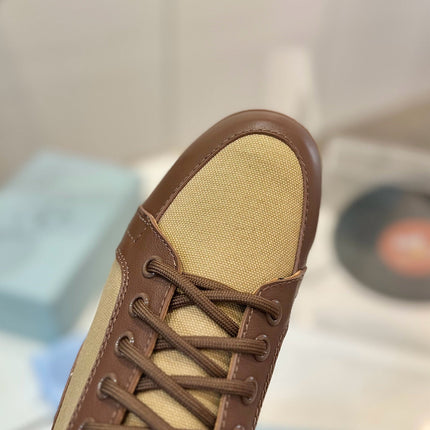 SNEAKERS IN BROWN LAMBSKIN AND BEIGE CANVAS