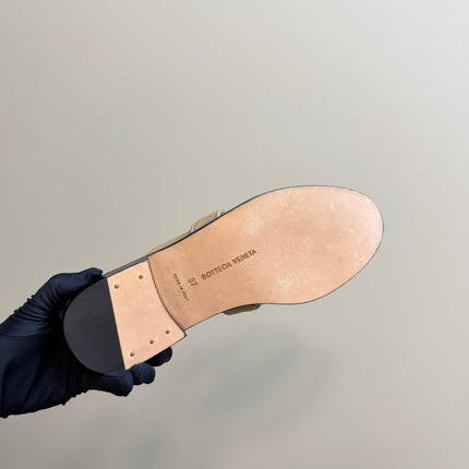 ASTAIRE MULE IN LIGHT BROWN CALFSKIN WITH GOLD HARDWARE