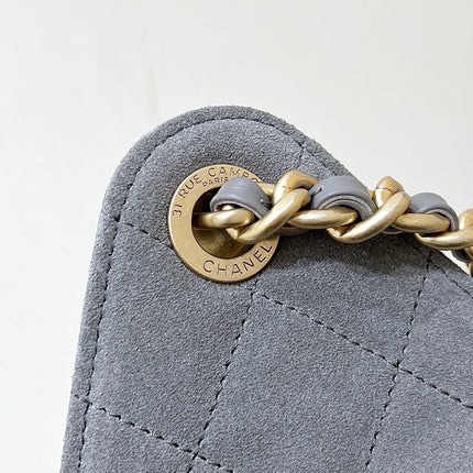 CC 25 HANDBAG 40 IN GREY SUEDE GOLD HARDWARE