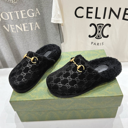 HORSEBIT MULE IN BLACK EMBOSSED SUEDE AND FLEECE LINING