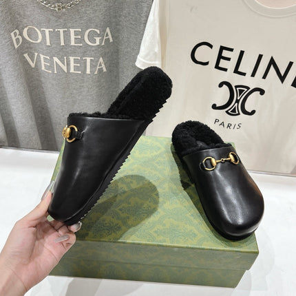 HORSEBIT MULE IN BLACK CALFSKIN AND FLEECE LINING