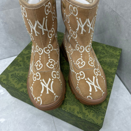 GG&NY SNOW BOOTS IN WOOD BROWN SUEDE AND WOOL LINING