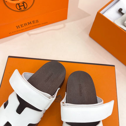 KOS CLOG IN WHITE CALFSKIN