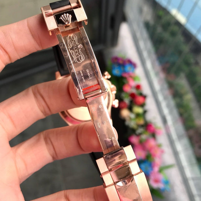 DAYTONA ROSE GOLD CASE 40MM WHITE DIAL RUBBER STRAP