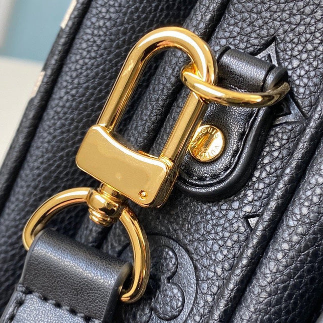 CRAFTY POCHETTE METIS 25 BLACK GRAINED COWHIDE
