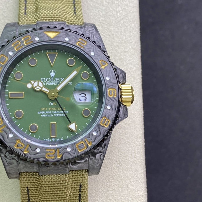 GMT - MASTER II CARBON GREEN