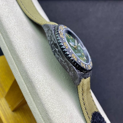 GMT - MASTER II CARBON GREEN