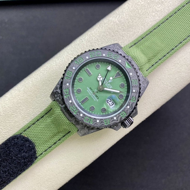 GMT - MASTER II CARBON CASE KHAKI DIAL