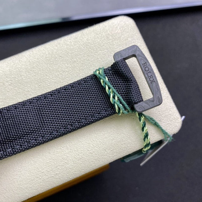 GMT - MASTER II CARBON CASE WHITE