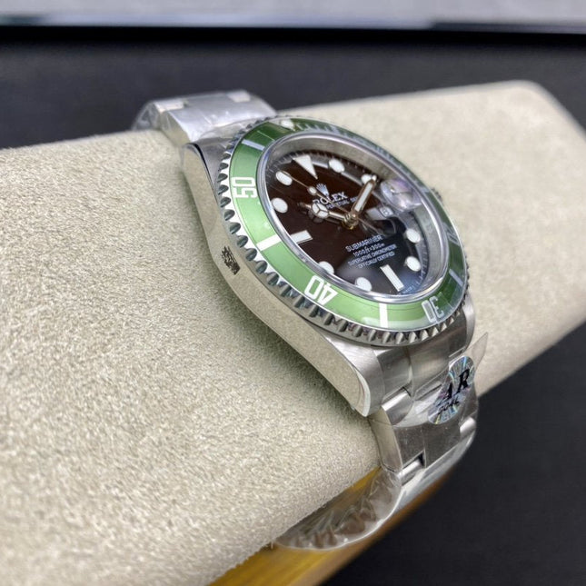 SUBMARINER DATE KERMIT DIAL