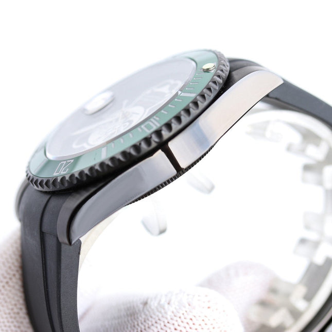 SUBMARINER DATE 40MM CUSTOM GREEN BEZEL BLACK BEAR DIAL