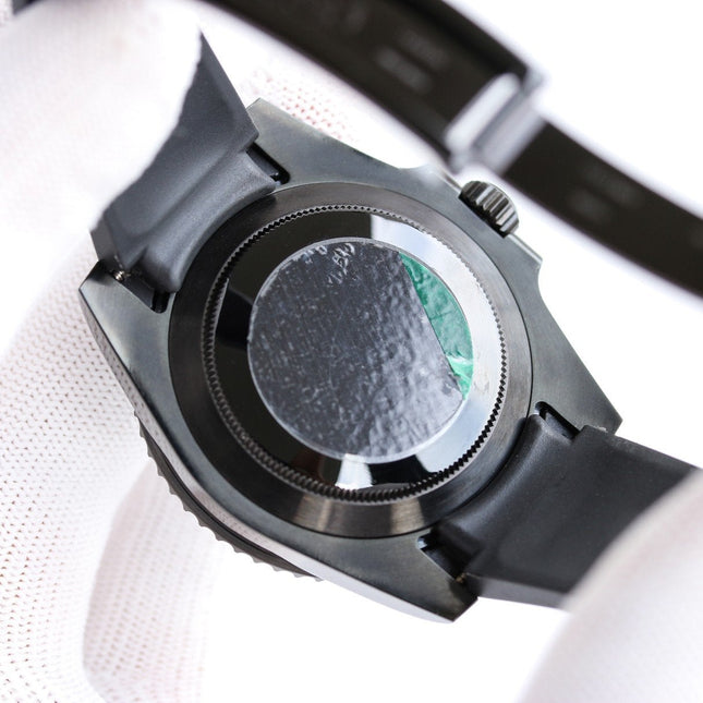 SUBMARINER DATE 40MM CUSTOM GREEN BEZEL BLACK BEAR DIAL