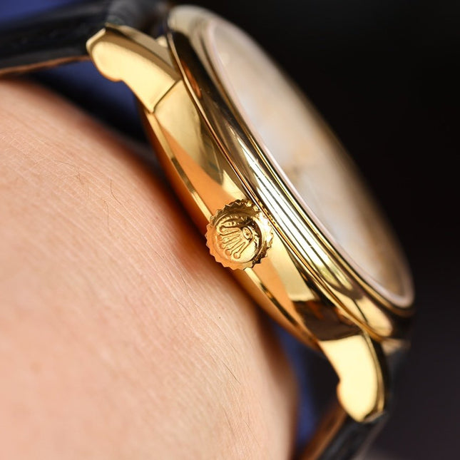 OYSTER PERPETUAL 41MM WHITE DIAL DIAMOND NUMERALS