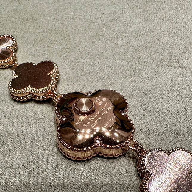 SWEET ALHAMBRA PINK GOLD CARNELIAN