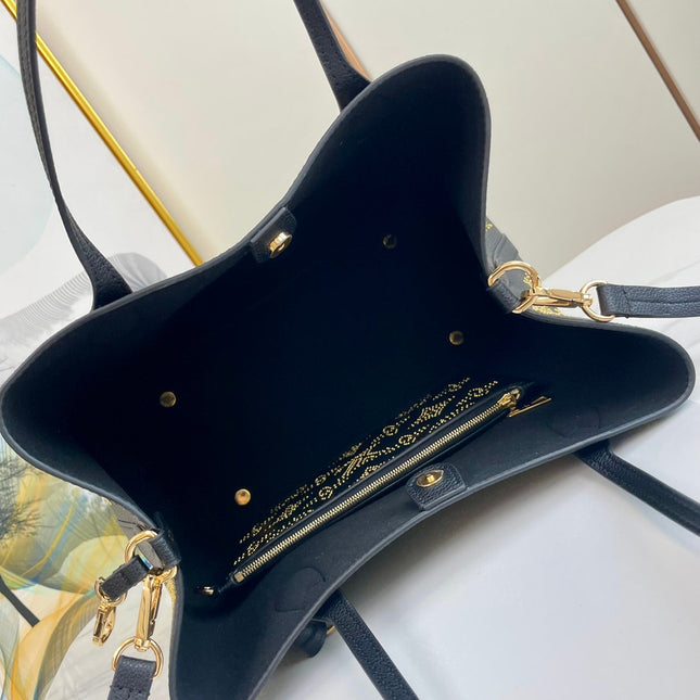 BLOSSOM MM 30 BLACK MAHINA CALFSKIN