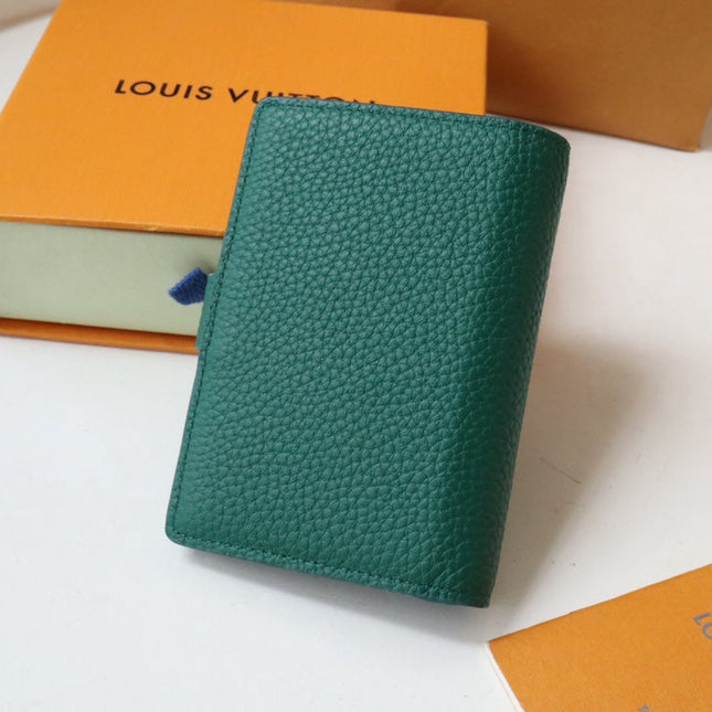 VERTICAL COMPACT WALLET GREEN CAPUCINES