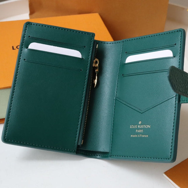 VERTICAL COMPACT WALLET GREEN CAPUCINES