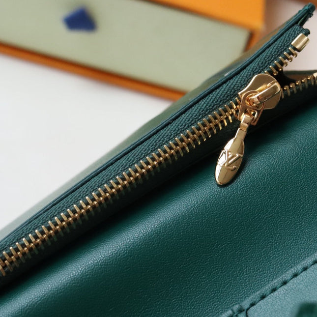 VERTICAL COMPACT WALLET GREEN CAPUCINES