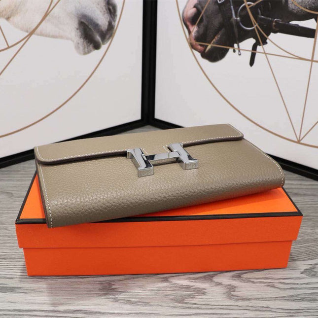 HM CLUTCH CONSTANCE 20.5 KHAKI CALFSKIN SILVER HARDWARE