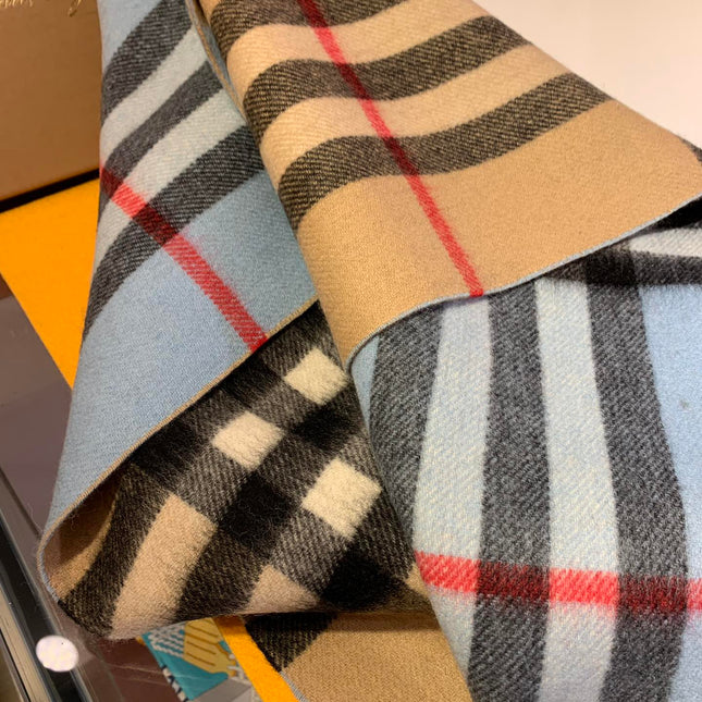 LONG SCARF 250 CM IN SKY BLUE AND BEIGE CASHMERE 410472