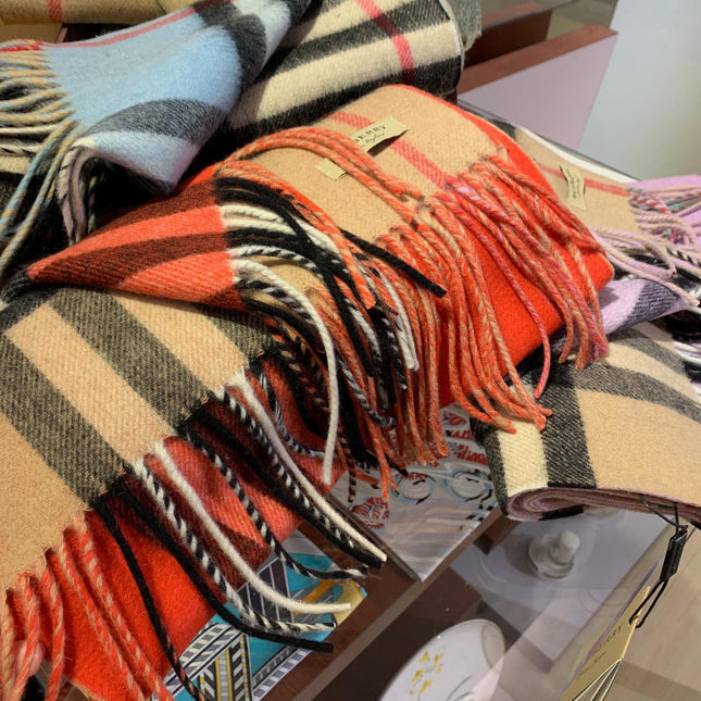 LONG SCARF 250 CM IN BLACK AND BEIGE CASHMERE 410474