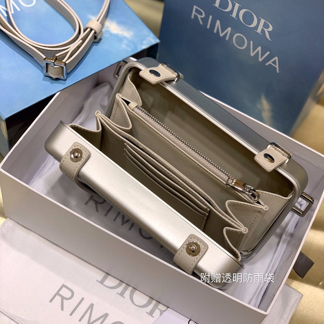 RIMOWA 20 CASE BAG IN SILVER ALUMINUM MAGNESIUM