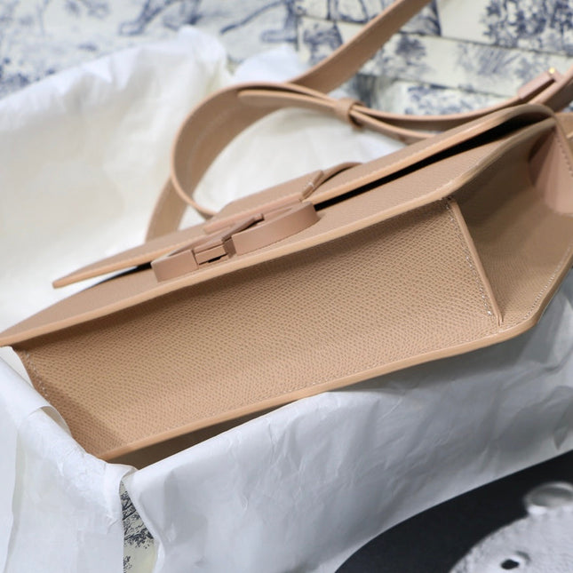 MONTAIGNE 24 IN BISQUE BEIGE CALFSKIN
