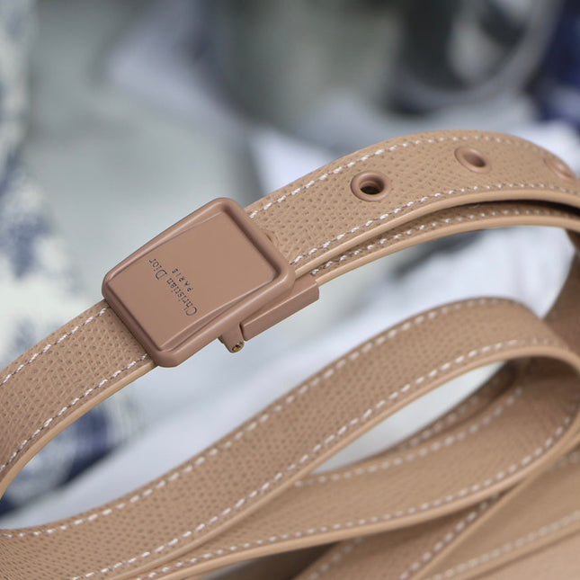 MONTAIGNE 24 IN BISQUE BEIGE CALFSKIN