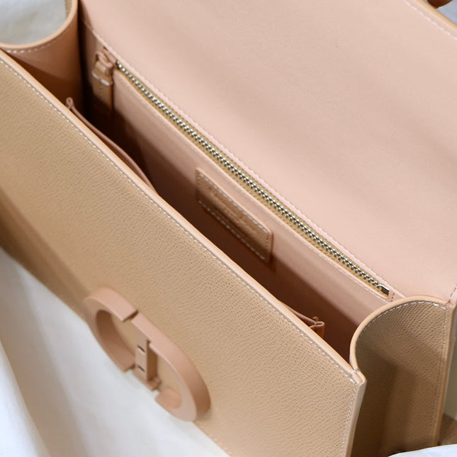MONTAIGNE 24 IN BISQUE BEIGE CALFSKIN