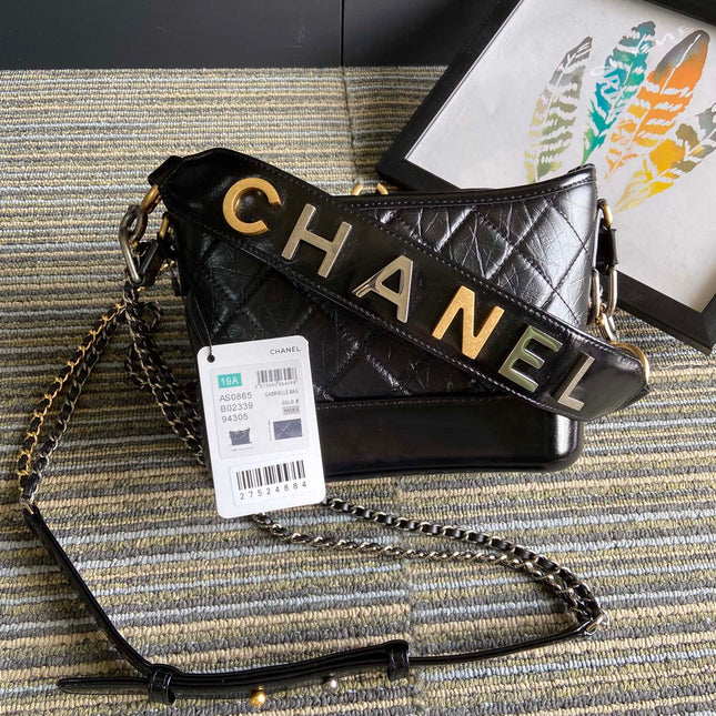 CC MEDIUM 20 HOBO BAG IN BLACK CALFSKIN WITH STRAP