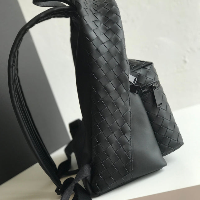 SMALL INTRECCIATO 41 BACKPACK IN BLACK CALFSKIN