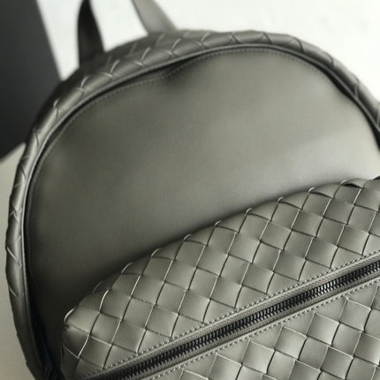 SMALL INTRECCIATO 41 BACKPACK IN CHARCOAL BLACK CALFSKIN
