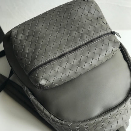 SMALL INTRECCIATO 41 BACKPACK IN CHARCOAL BLACK CALFSKIN