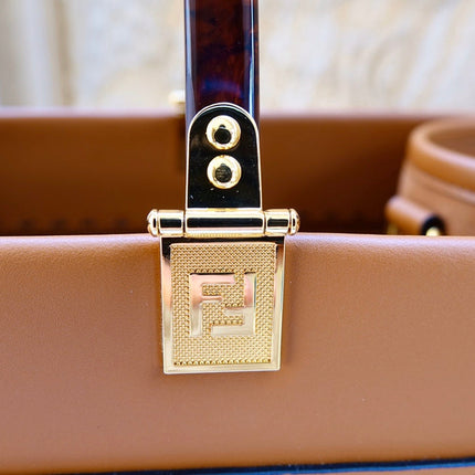 Fend Sunshine Large Bag 40.5 Tan Leather