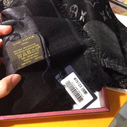 LV SCARF 140 CM IN WOOL MIX SILK 693003