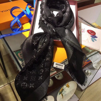 LV SCARF 140 CM IN WOOL MIX SILK 693003