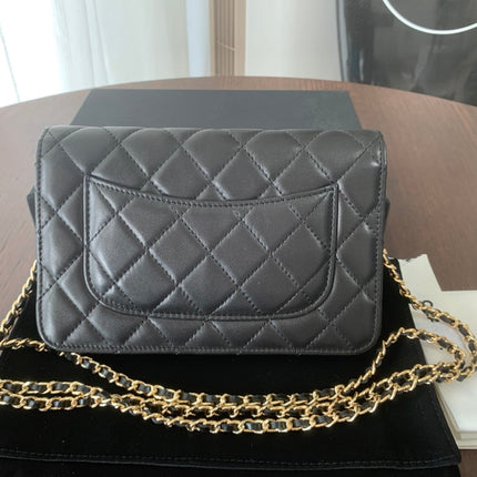WOC 19CM BLACK LAMBSKIN GOLD HARDWARE