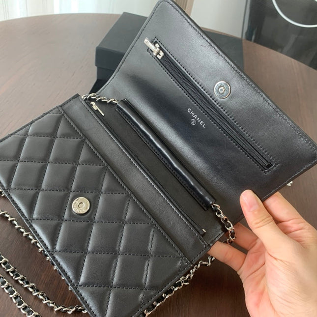 WOC 19CM BLACK LAMBSKIN SILVER HARDWARE