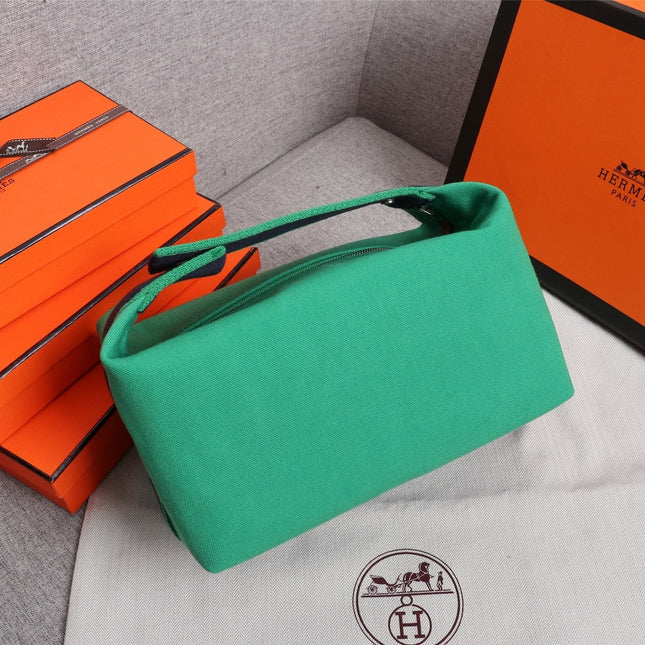 HM BRIDE-A-BRAC 21 JADE CANVAS